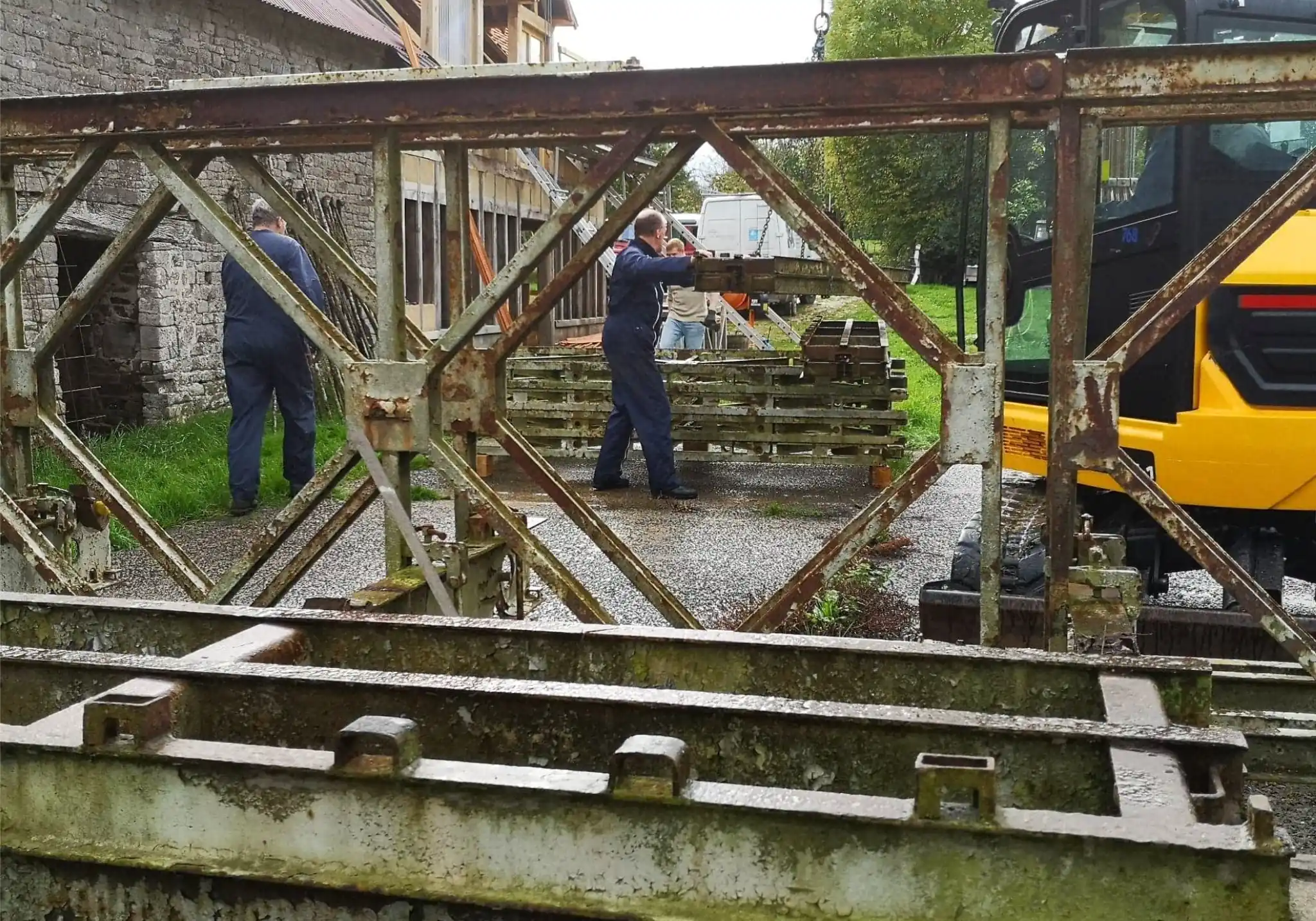 Démontage des éléments du pont Bailey en octobre 2019 Démontage des éléments du pont Bailey en octobre 2019
