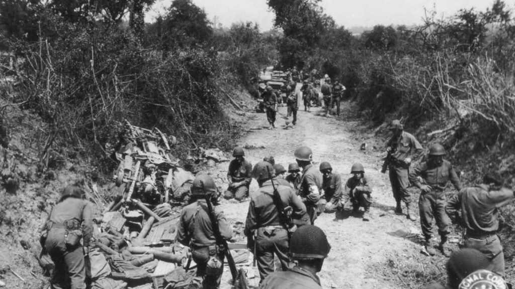 L’Opération Cobra pendant la bataille des haies en Normandie L’Opération Cobra pendant la bataille des haies en Normandie