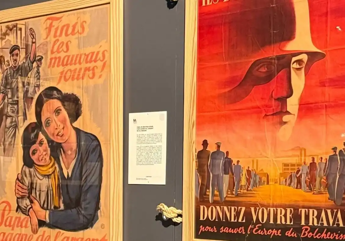 Détail d’une affiche de propagande de la Seconde Guerre mondiale exposée au musée Détail d’une affiche de propagande de la Seconde Guerre mondiale exposée au musée