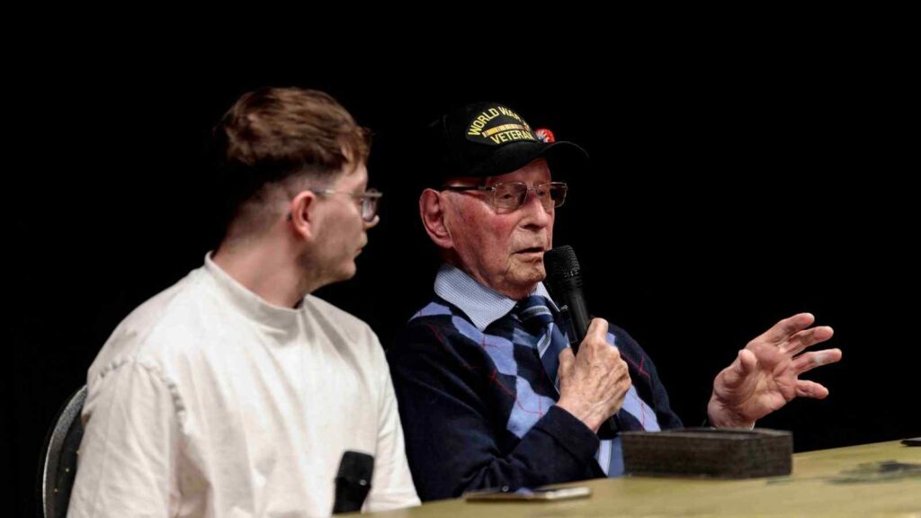 Jean Turco, vétéran de la Seconde Guerre mondiale et doyen des Français Jean Turco, vétéran de la Seconde Guerre mondiale et doyen des Français