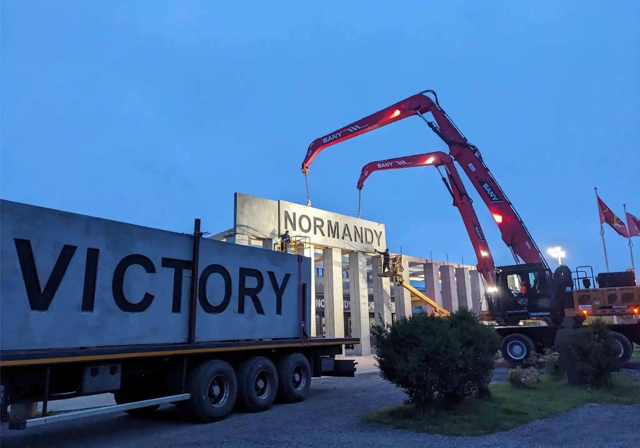 Installation of the museum's monumental facade in 2024