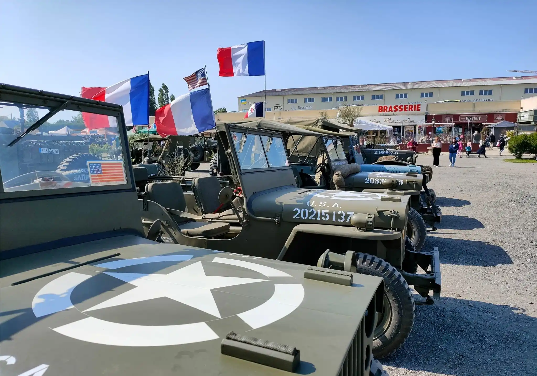 D-Day 2023 Rassemblement de Jeep militaires D-Day 2023 Rassemblement de Jeep militaires